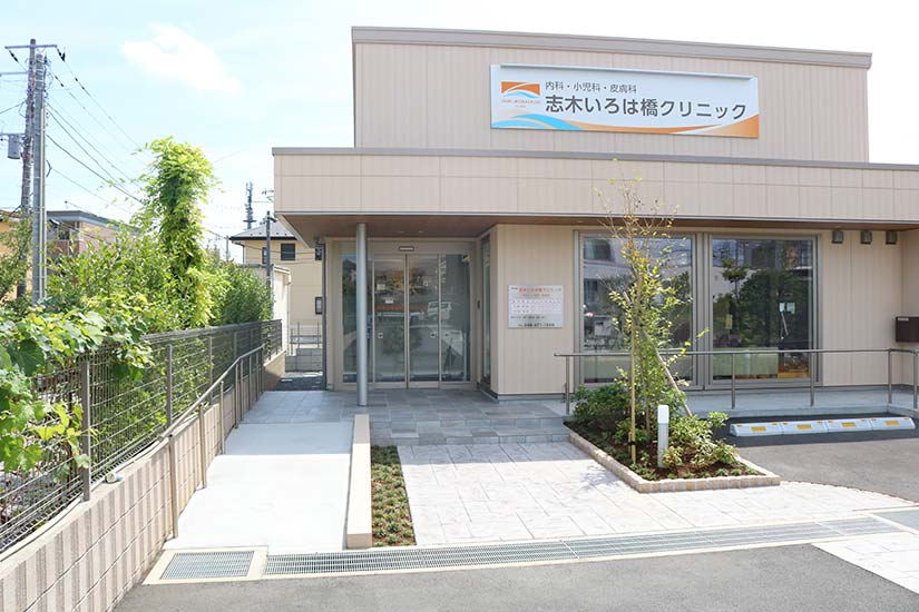 バリアフリーのエントランス